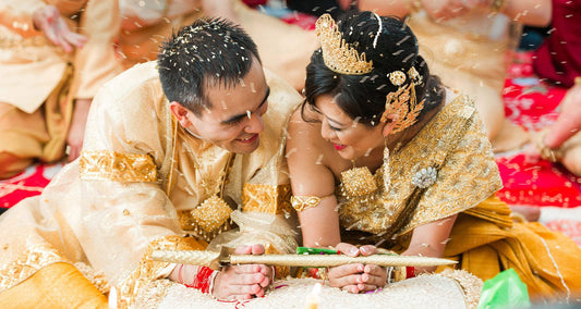 Histoire et symbolisme des tenues de mariage khmères