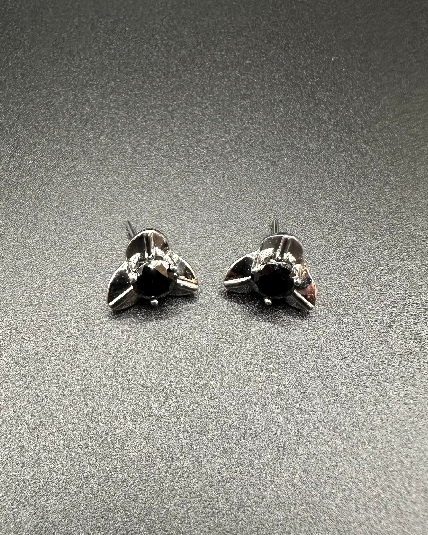 I.Rumdoul Black Earrings