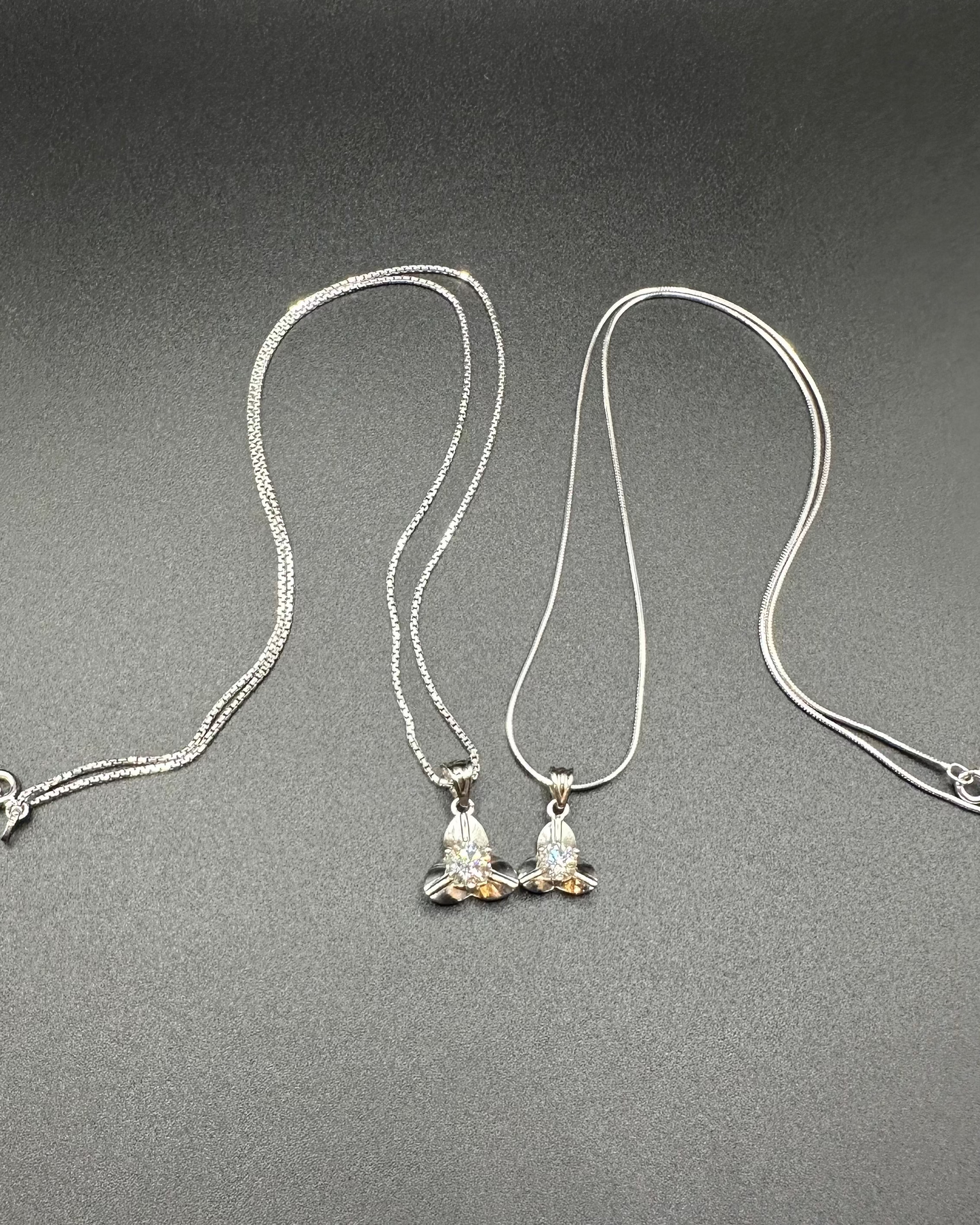 Pendentif et Collier I.Rumdoul White Stone