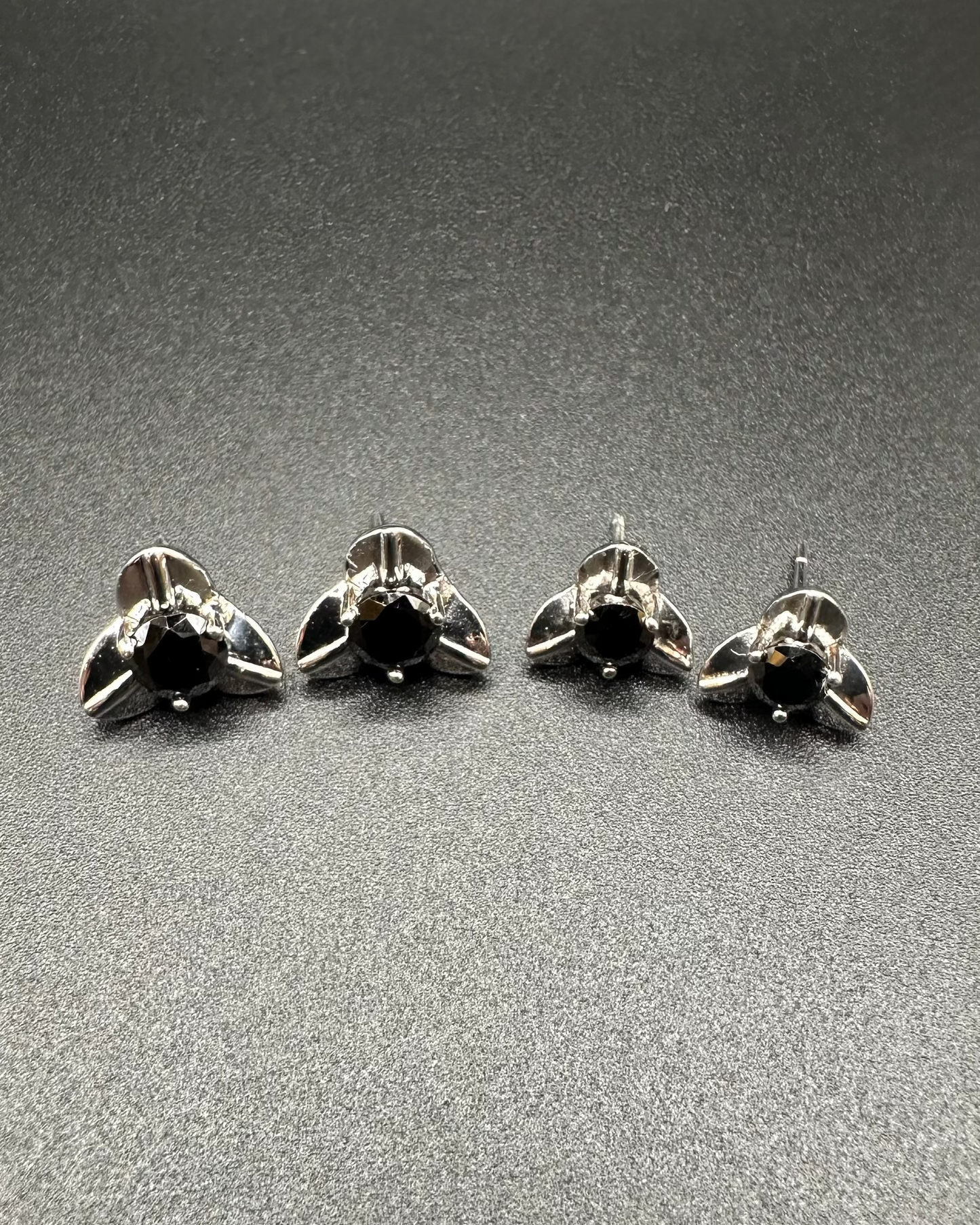 I.Rumdoul Black Earrings