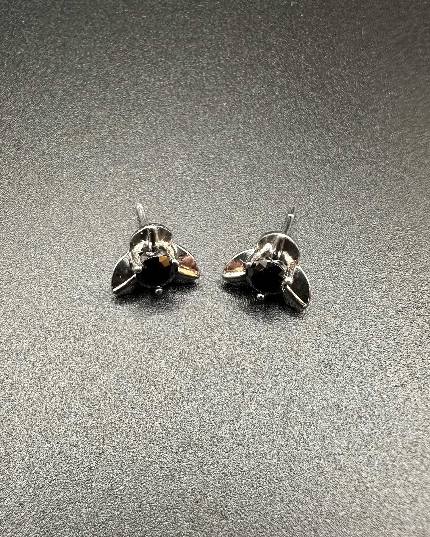 I.Rumdoul Black Earrings
